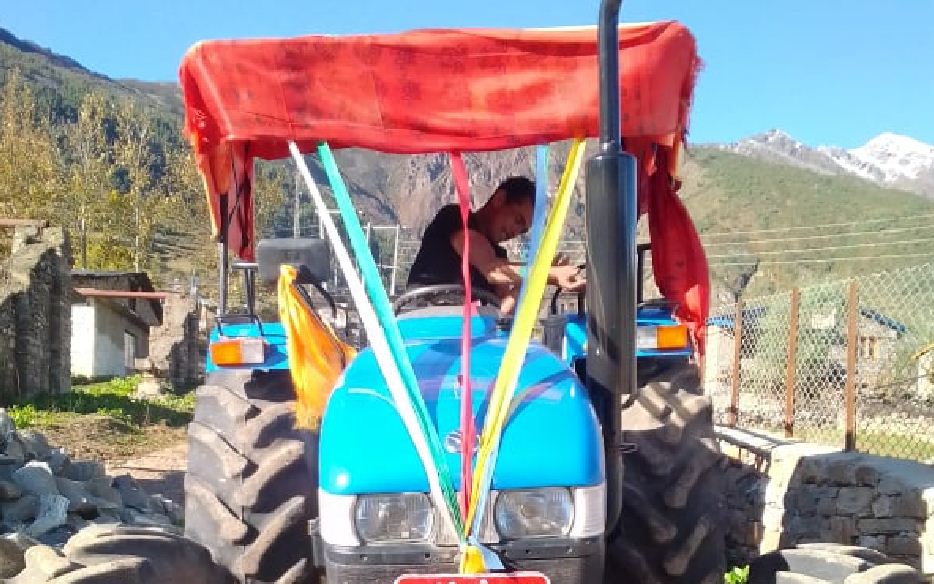 सिमकोटबाट ट्रयाक्टरको ब्याट्रीदेखि इन्धनसम्म चोरी